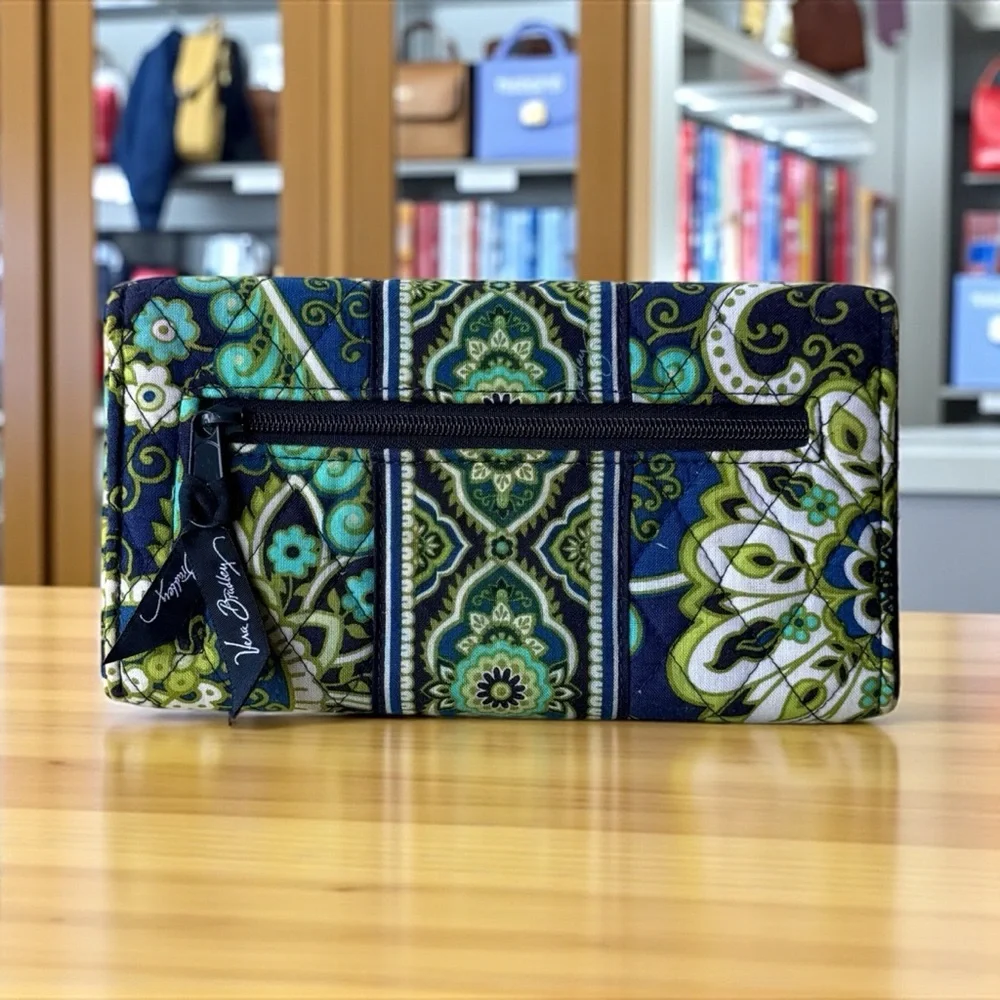 Vera Bradley Women's Zip Wallet Blue Floral Rhythm and Blues - Picture 2 of 5